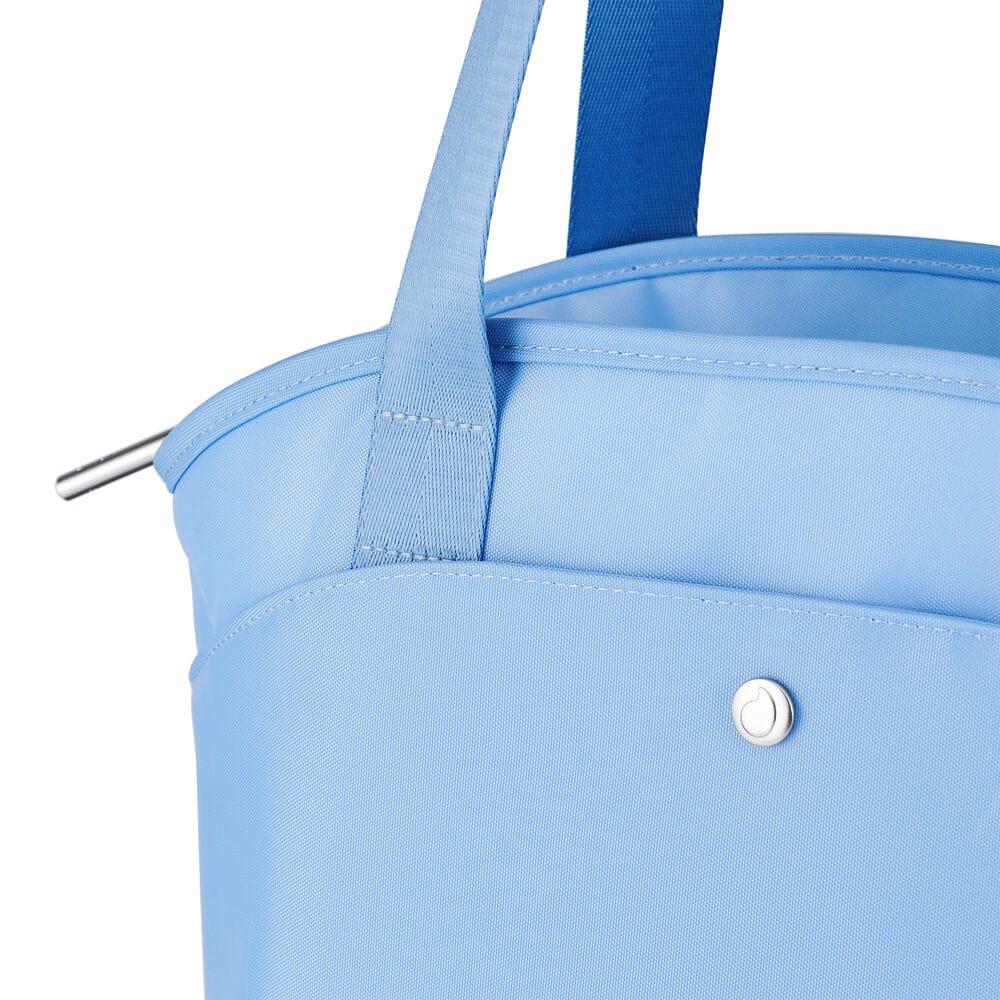 lunch-tote-s9 5341821_02-Swell-Lunch-Tote-Bag-Chambray-Blue-Pocket-Detail_3bd7.jpg