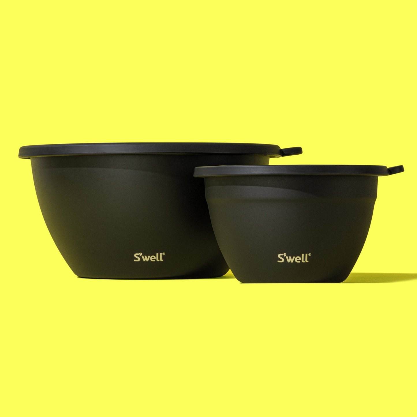 salad-bowl-kit-xl-184oz-e9 Swell-Onyx-Salad-Bowl-XL-Lifestyle.jpg