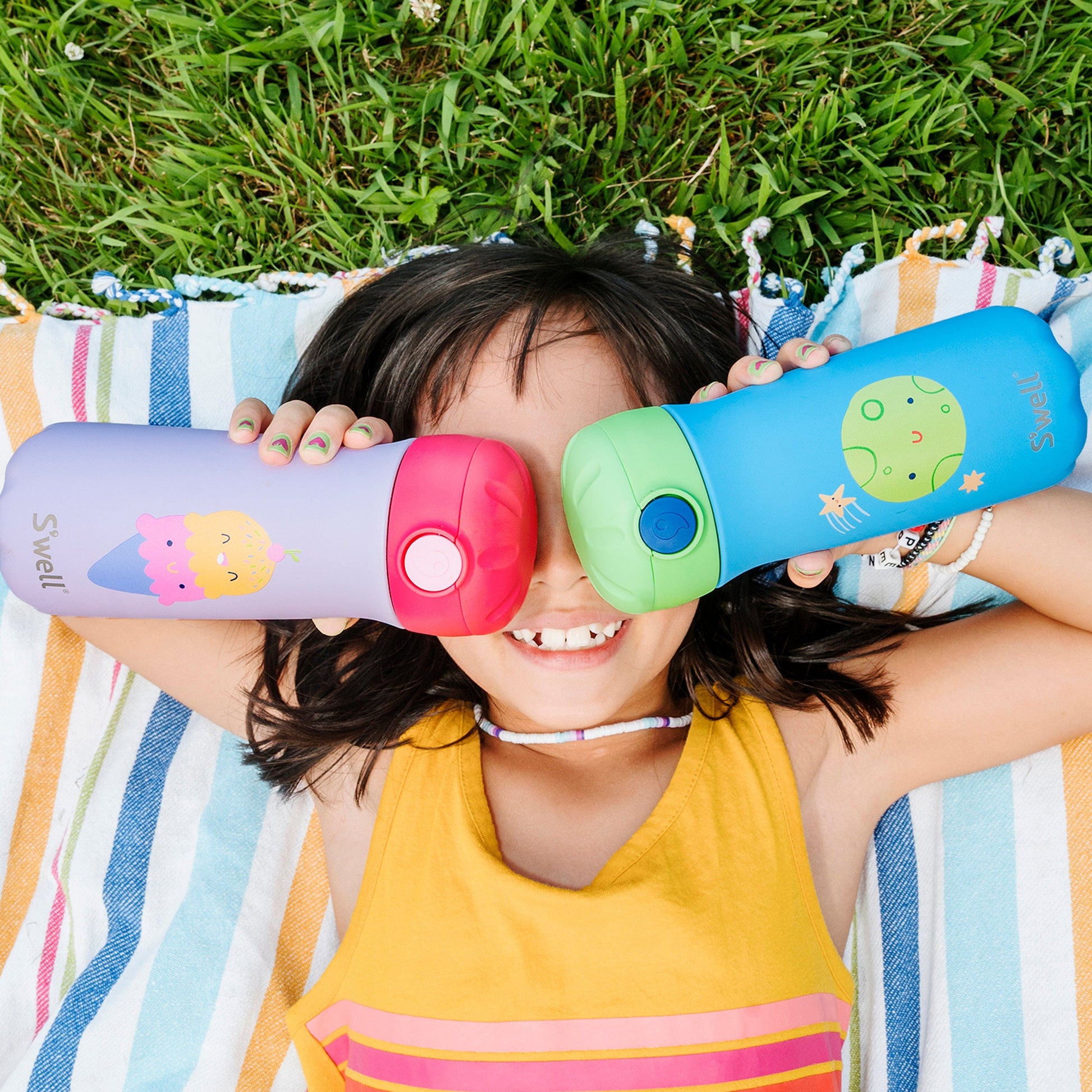 pop-top-traveler-14oz-l4 Swell_14oz_Kids_Pop_Top_Traveler_Happy_Scoops_Ice_Cream_Lifestyle.jpg